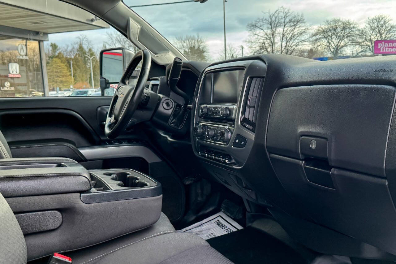 Used 2016 Chevrolet Silverado 2500 LT w/ Midnight Edition image 16