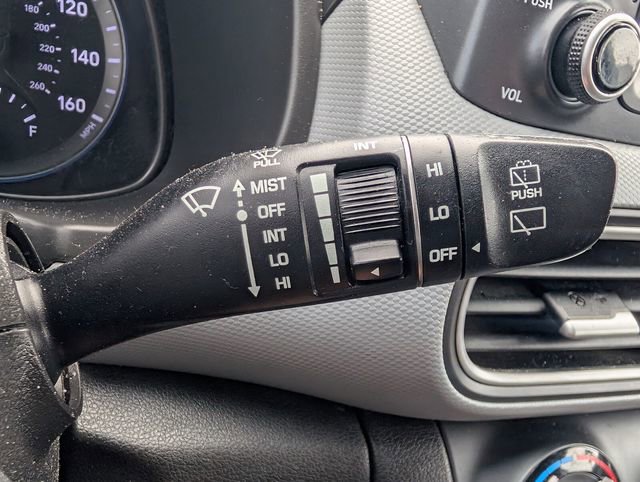 Used 2019 Hyundai Kona SE FWD image 29