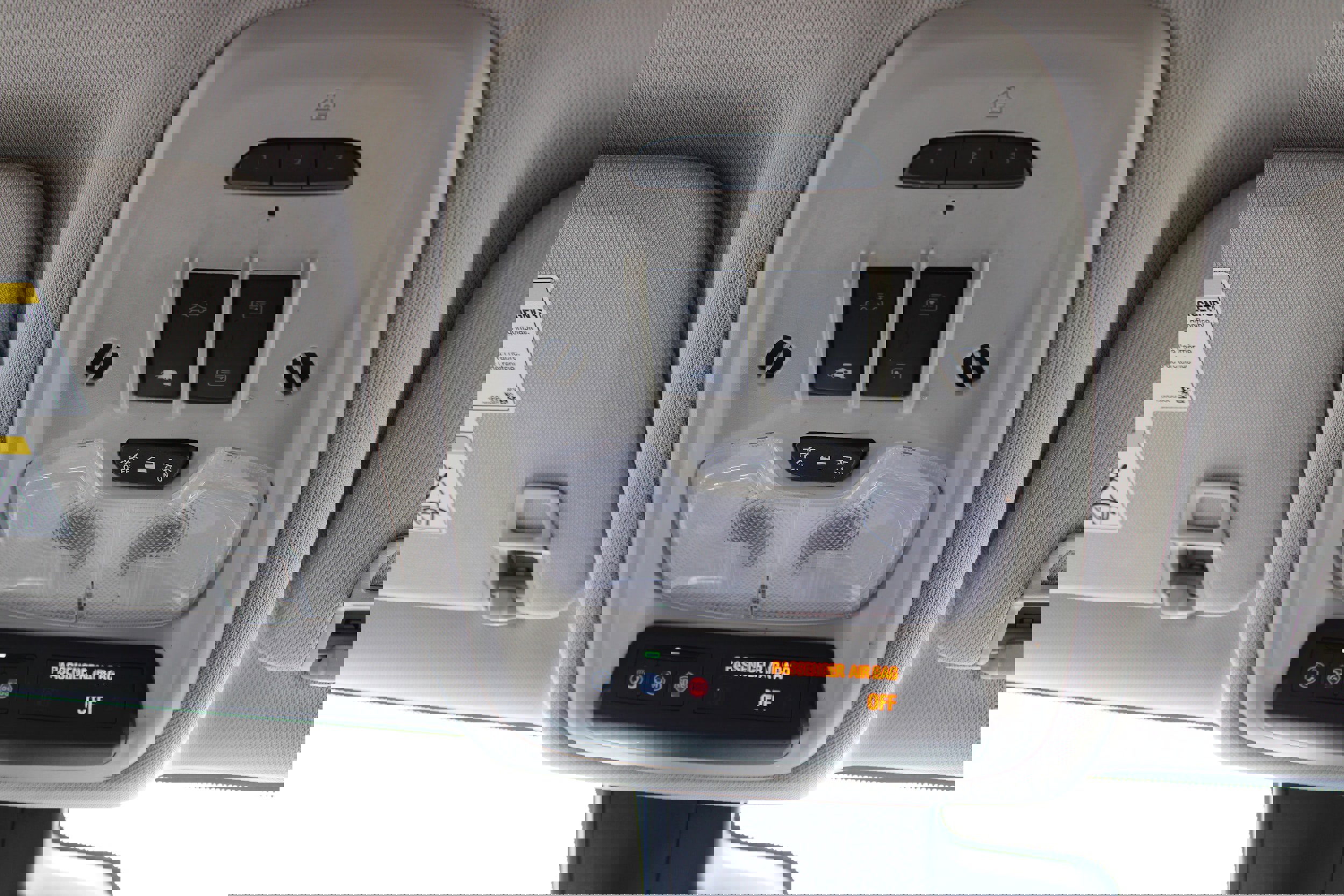 Used 2020 Buick Encore GX Essence w/ Experience Buick Package image 31