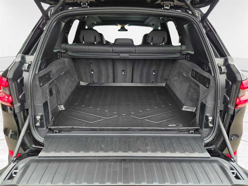 Used 2022 BMW X5 xDrive40i w/ Parking Assistance Package image 6