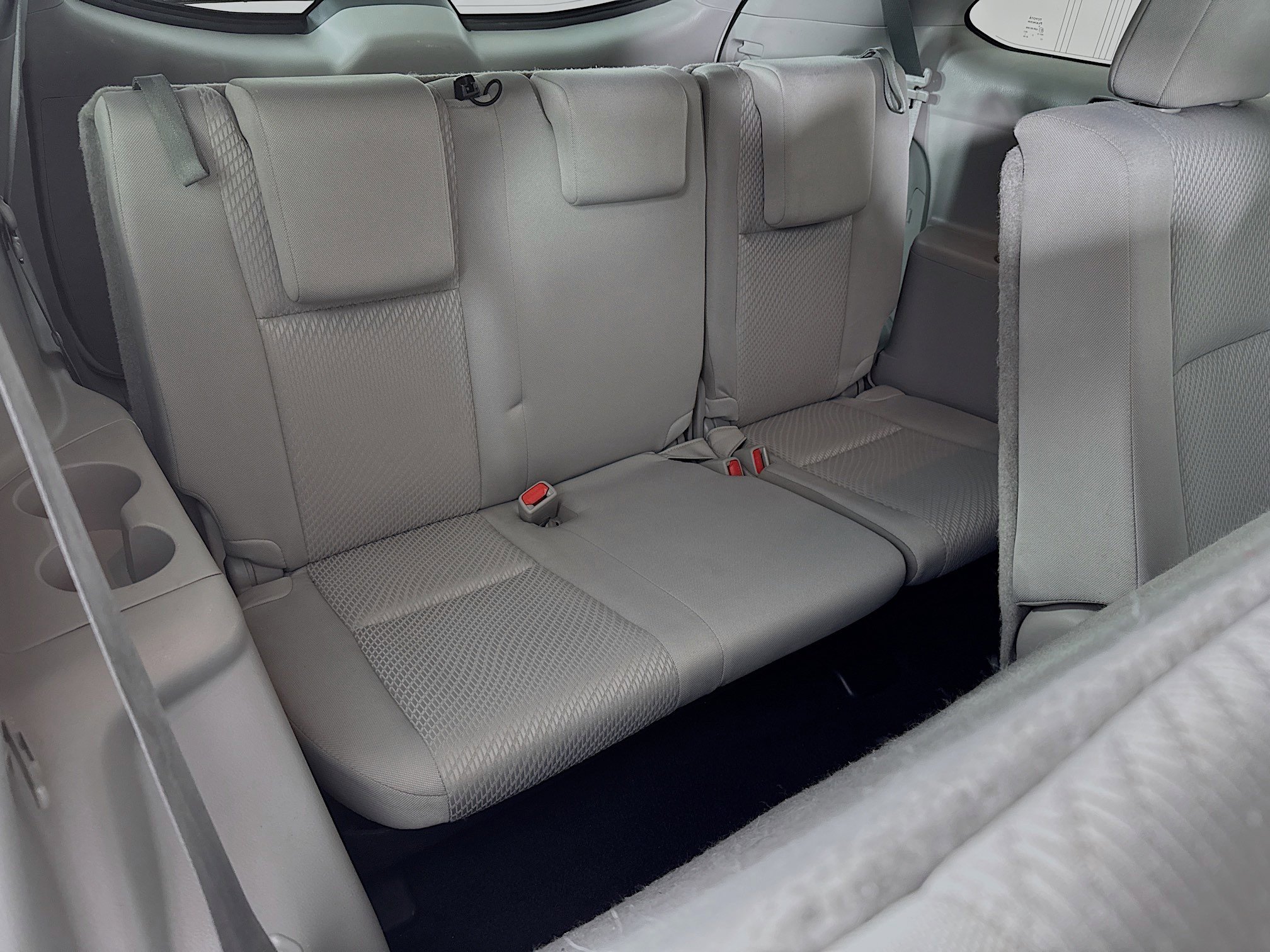 Used 2019 Toyota Highlander LE FWD image 25
