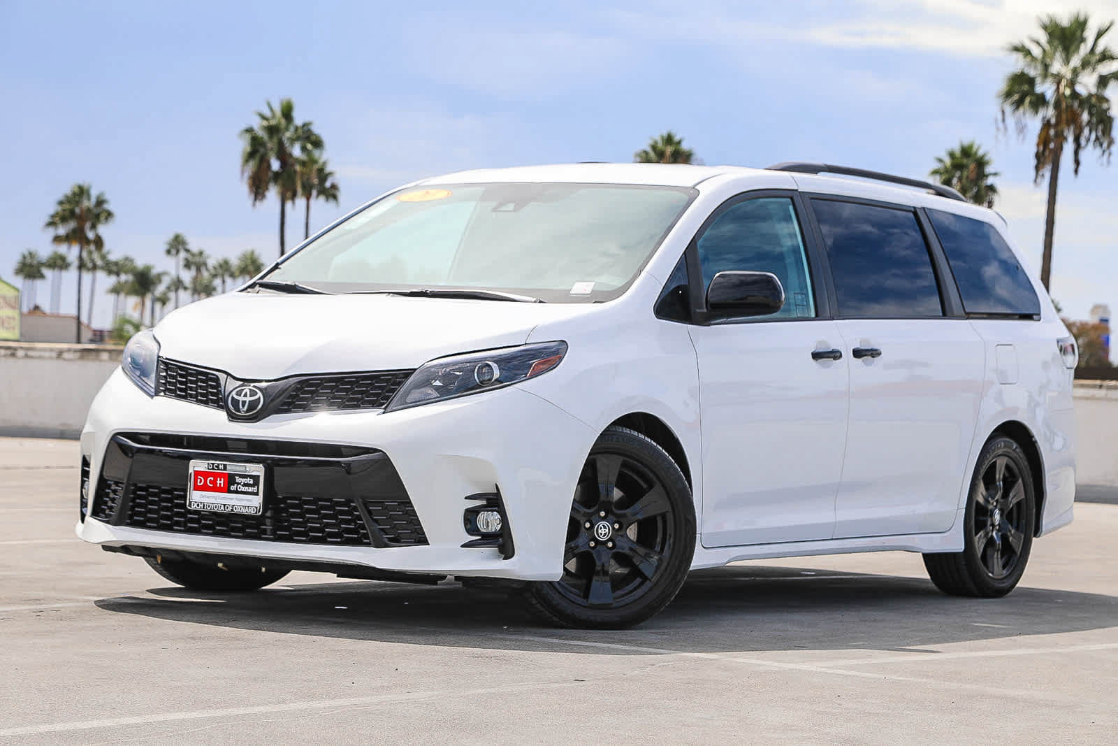 Certified 2020 Toyota Sienna SE w/ Nightshade Edition