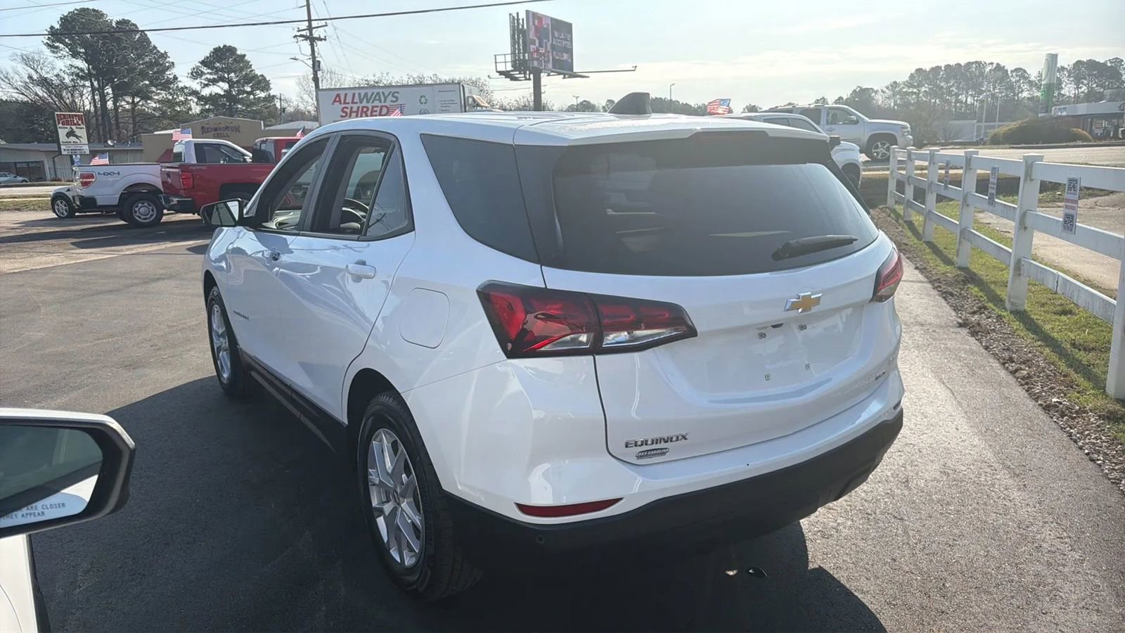 Used 2023 Chevrolet Equinox LS AWD/4WD image 7