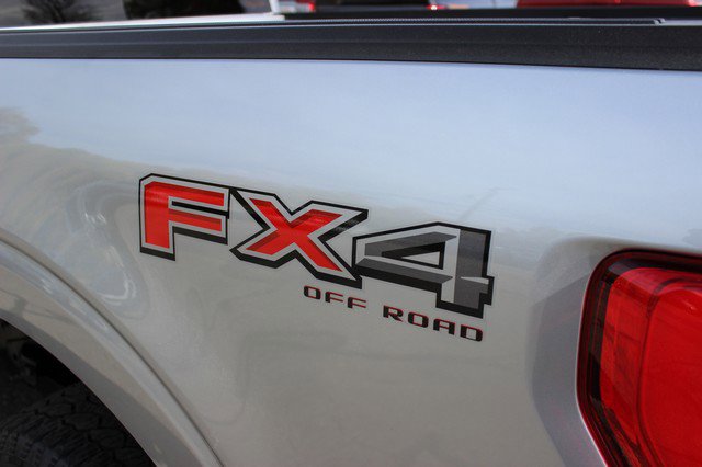 Used 2022 Ford F150 Lariat w/ Equipment Group 502A High image 4