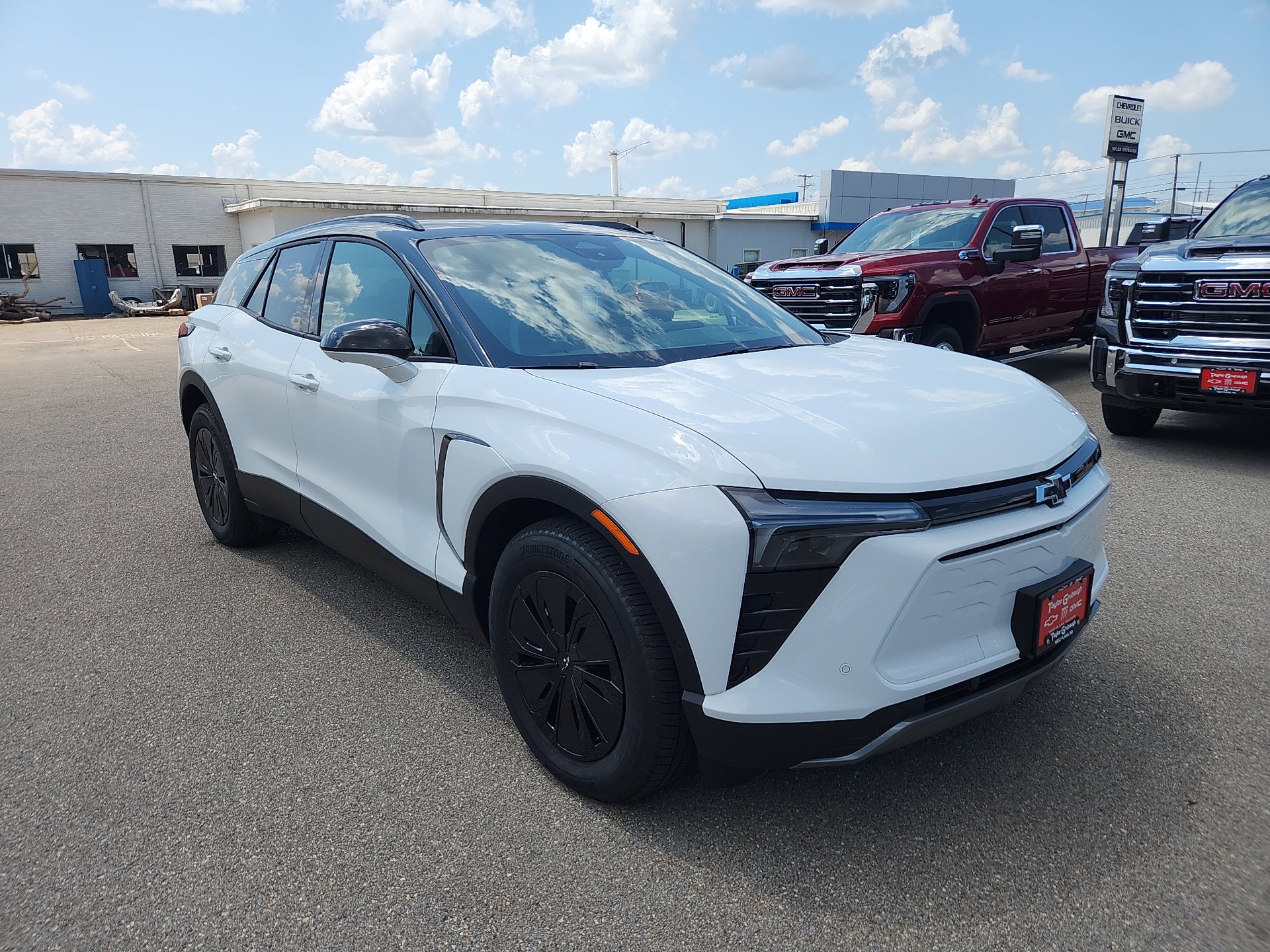 New 2025 Chevrolet Blazer EV LT w/ Super Cruise Package image 2