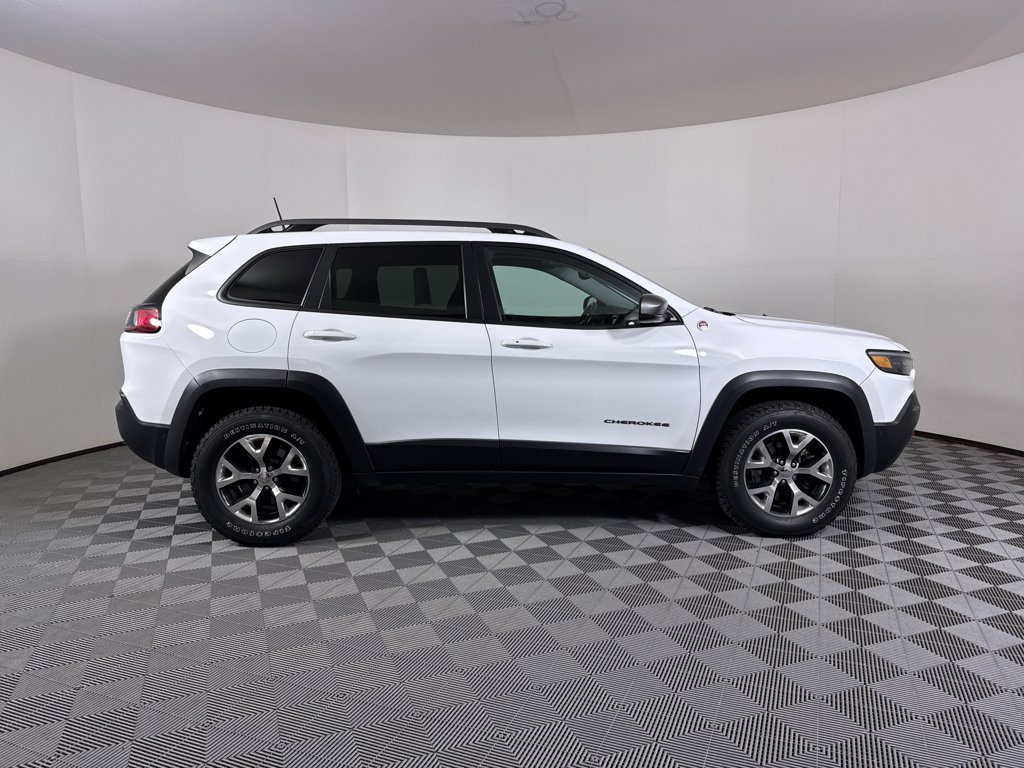 Used 2019 Jeep Cherokee Trailhawk AWD/4WD image 15