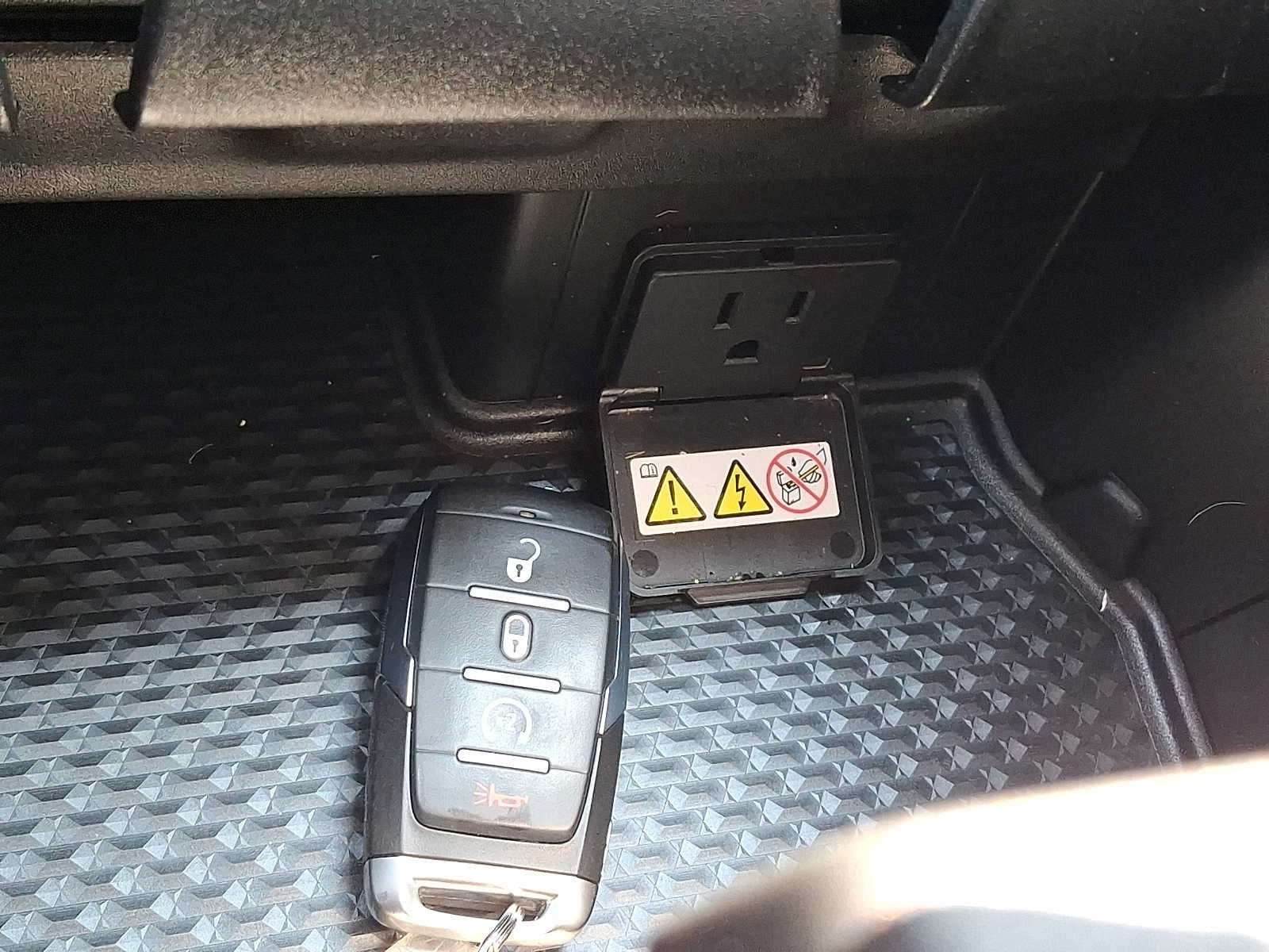 Used 2022 RAM 1500 Big Horn AWD/4WD image 24