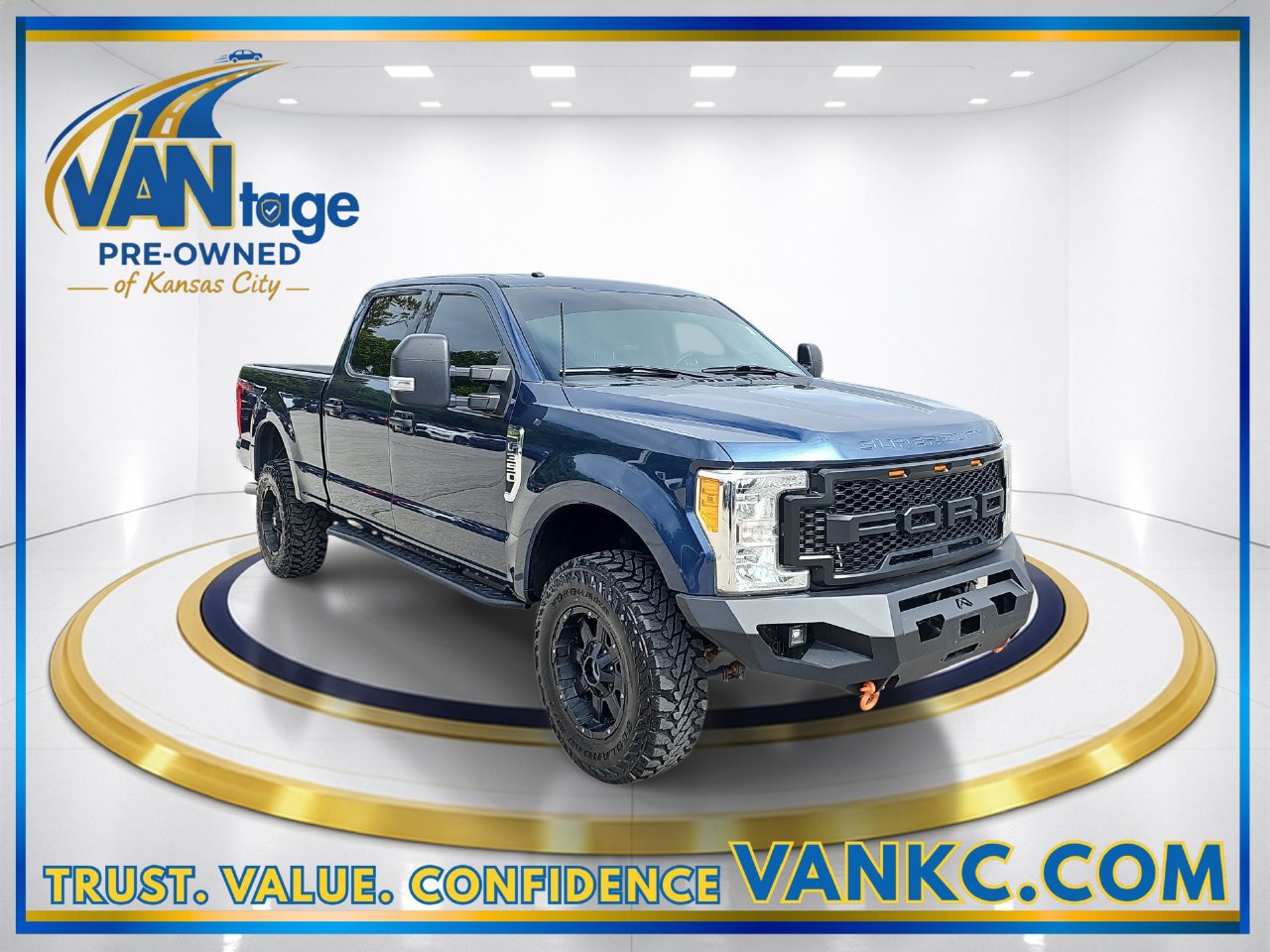 Used 2017 Ford F350 XLT AWD/4WD image 3