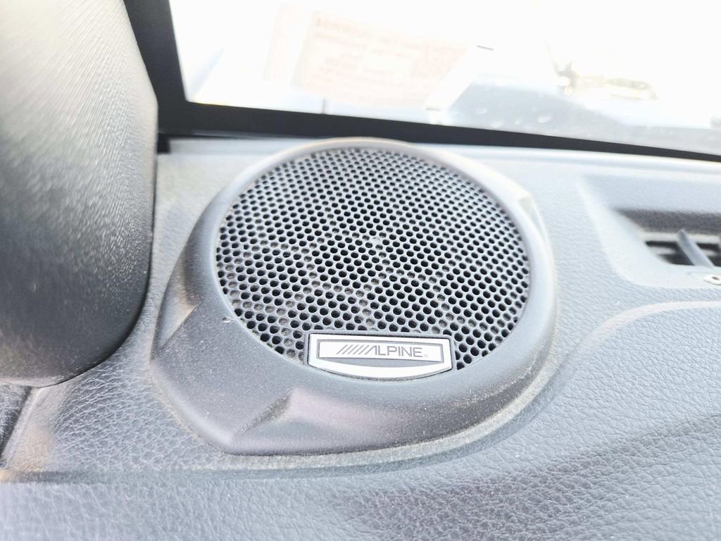 Used 2016 Jeep Wrangler Unlimited Sahara image 15