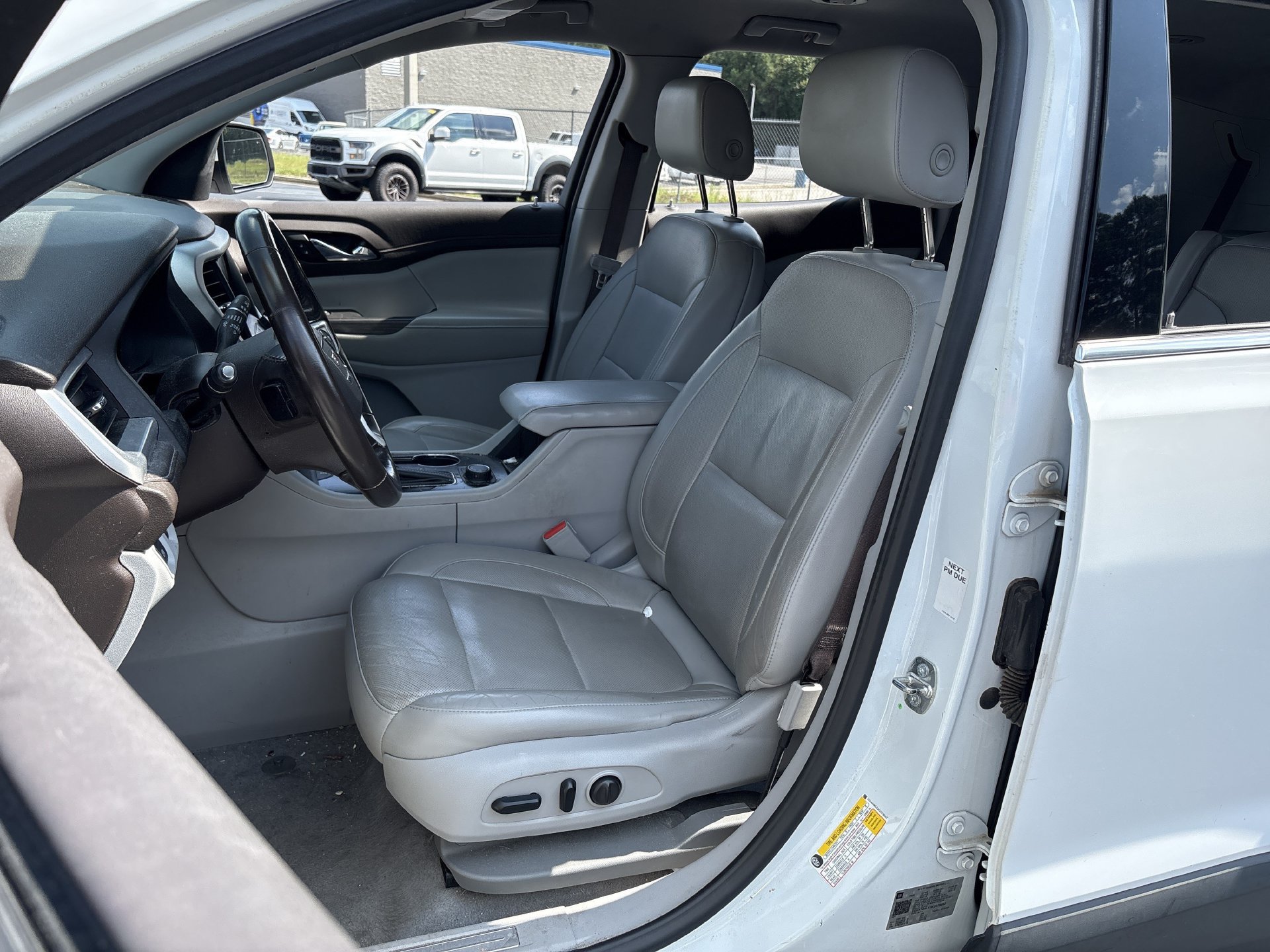 Used 2019 GMC Acadia SLT FWD image 12