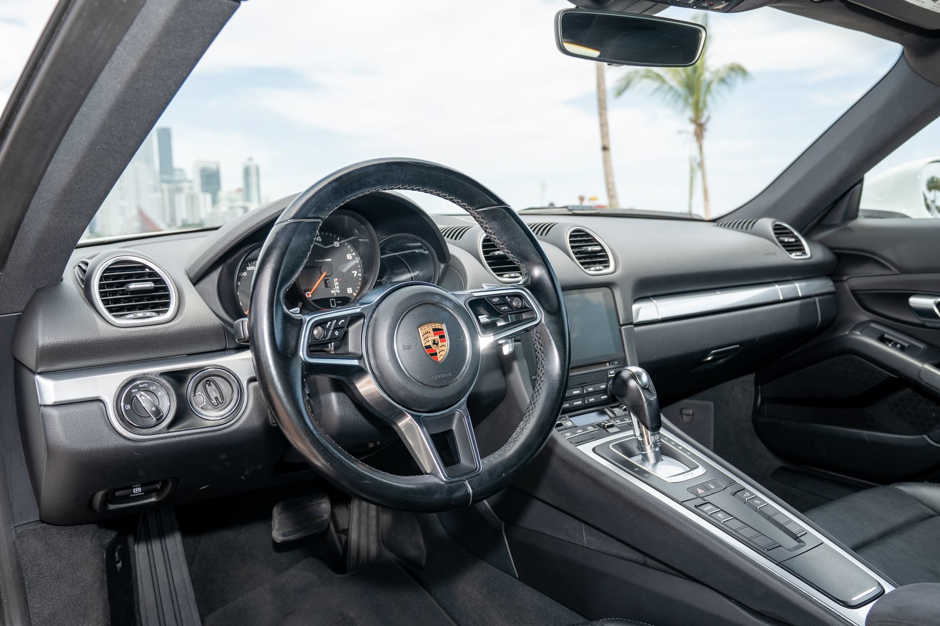 Used 2018 Porsche 718 Cayman RWD image 25