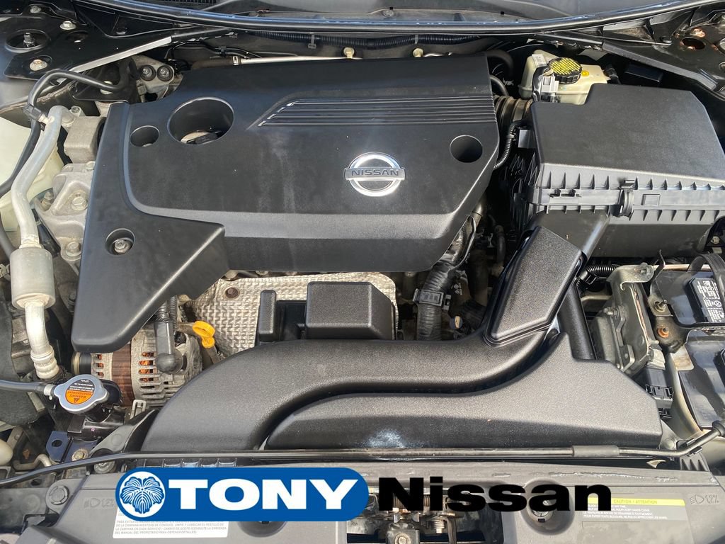 Used 2014 Nissan Altima 2.5 SV w/ Convenience Package FWD image 10