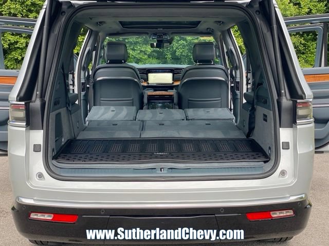 Used 2023 Jeep Grand Wagoneer Series II w/ Flexible Seating Group AWD/4WD image 55