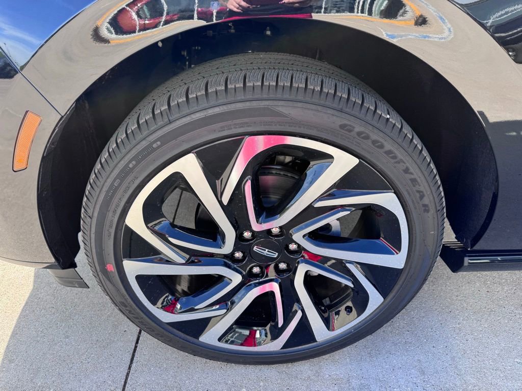 New 2026 Lincoln Navigator L Reserve AWD/4WD image 6