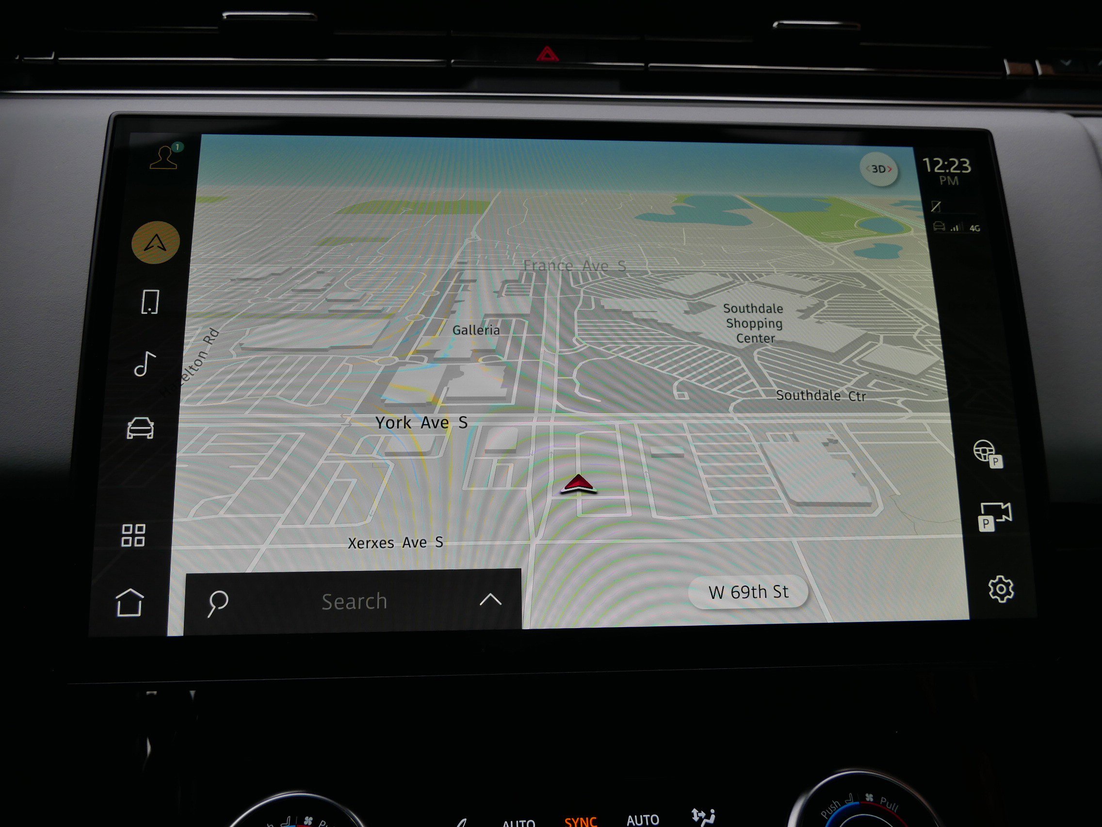 Used 2023 Land Rover Range Rover Sport SE image 17