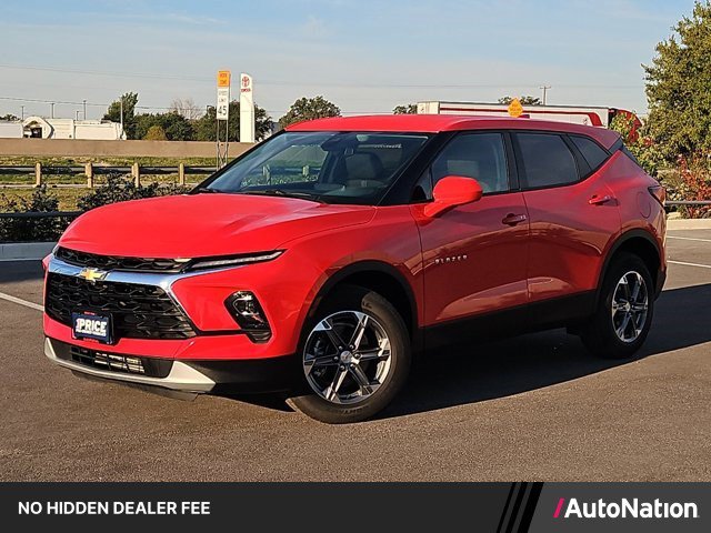 Used 2026 Chevrolet Blazer LT FWD image 1