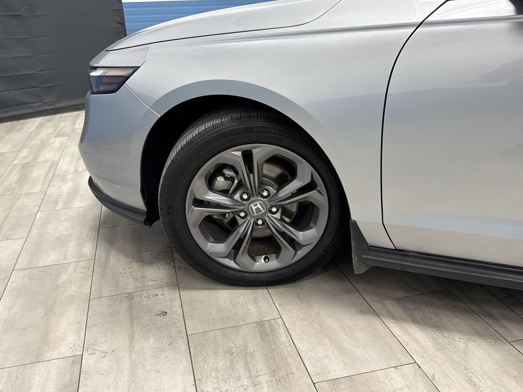 Used 2024 Honda Accord EX image 32