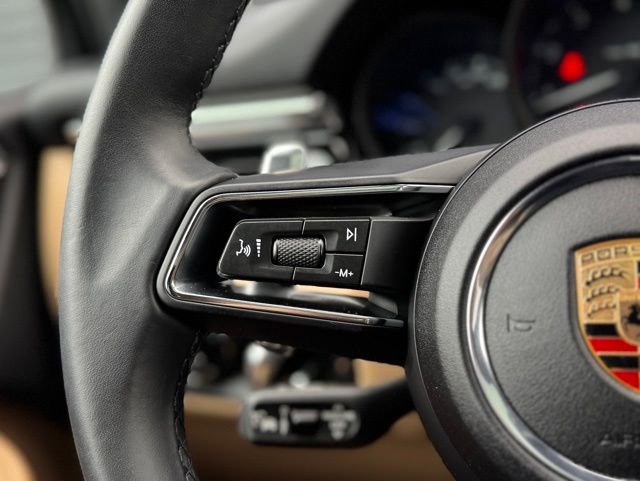 Certified 2025 Porsche Macan image 21
