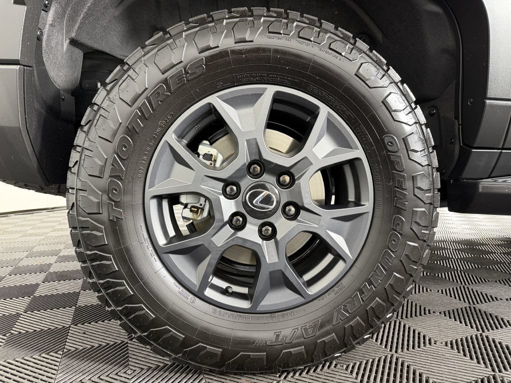 Used 2025 Lexus GX 550 AWD/4WD image 58