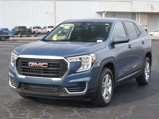 Certified 2024 GMC Terrain SLE image 2
