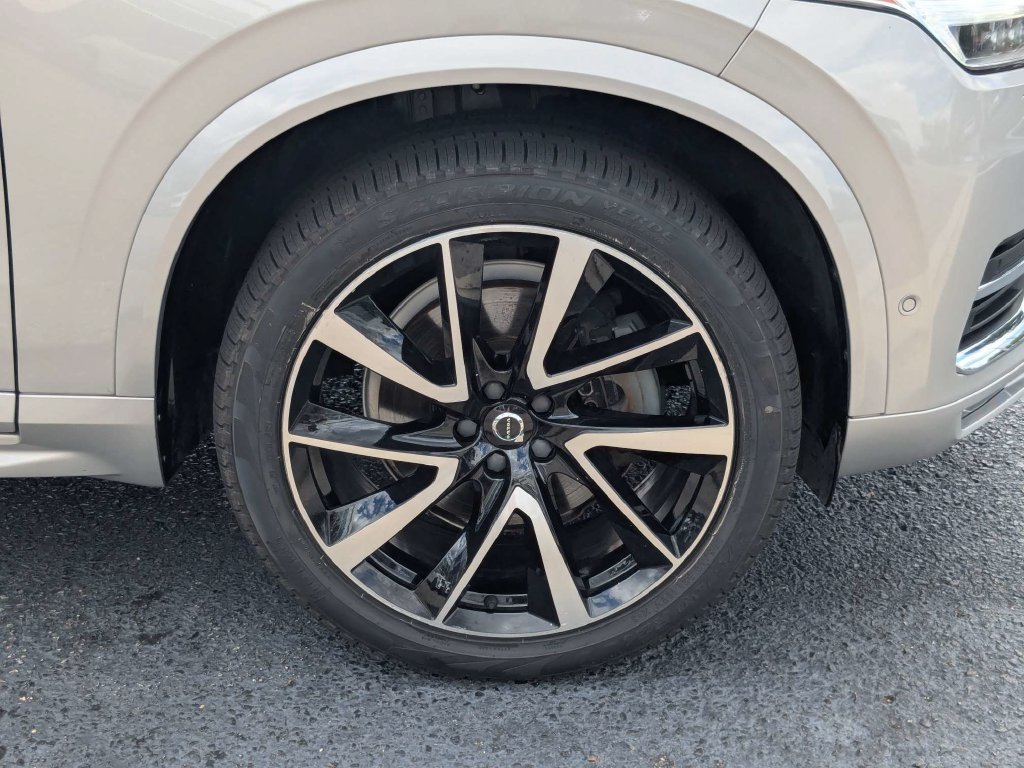 Certified 2023 Volvo XC90 B5 Plus w/ Protection Package Premier AWD/4WD image 13