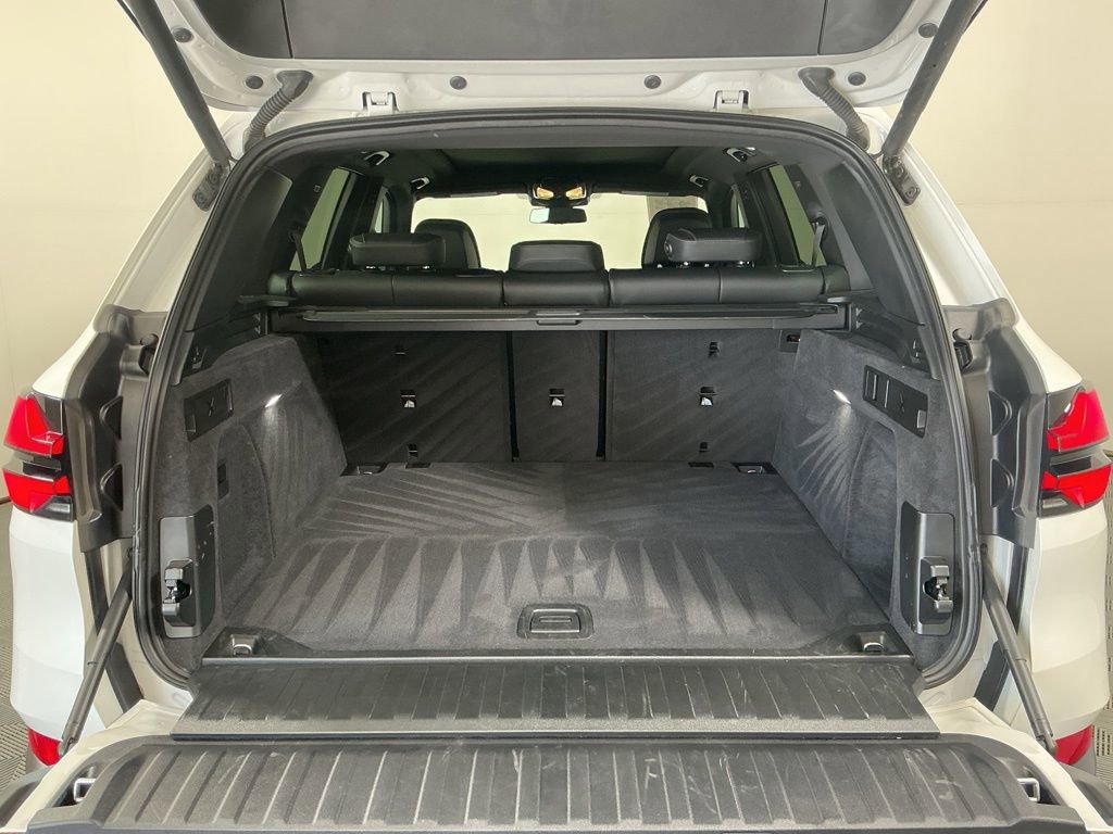 Certified 2025 BMW X5 sDrive40i w/ Climate Comfort Package RWD image 28
