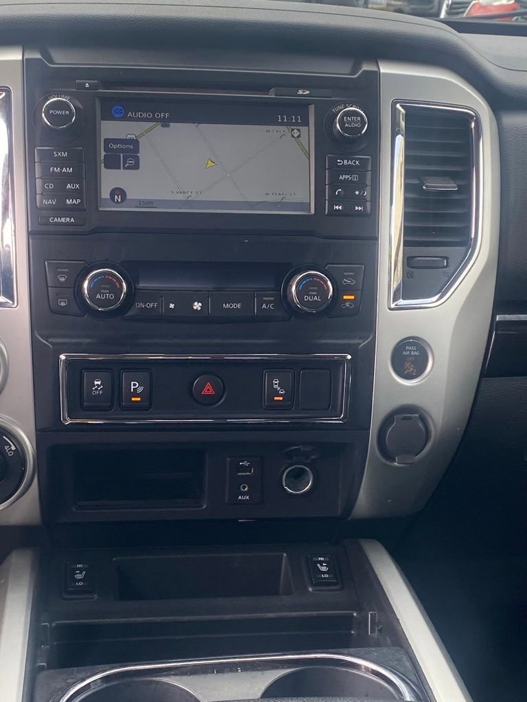 Used 2018 Nissan Titan SV w/ SV Convenience Package image 23