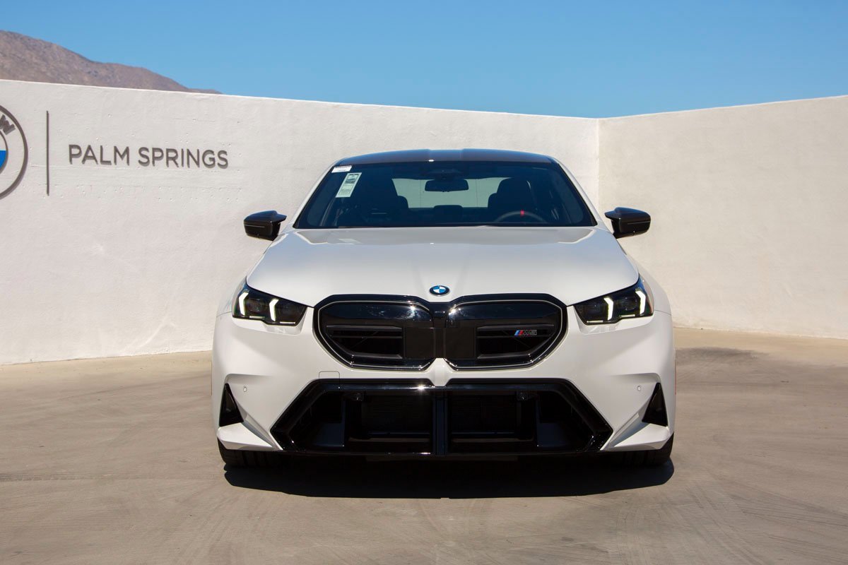 New 2026 BMW M5 image 4