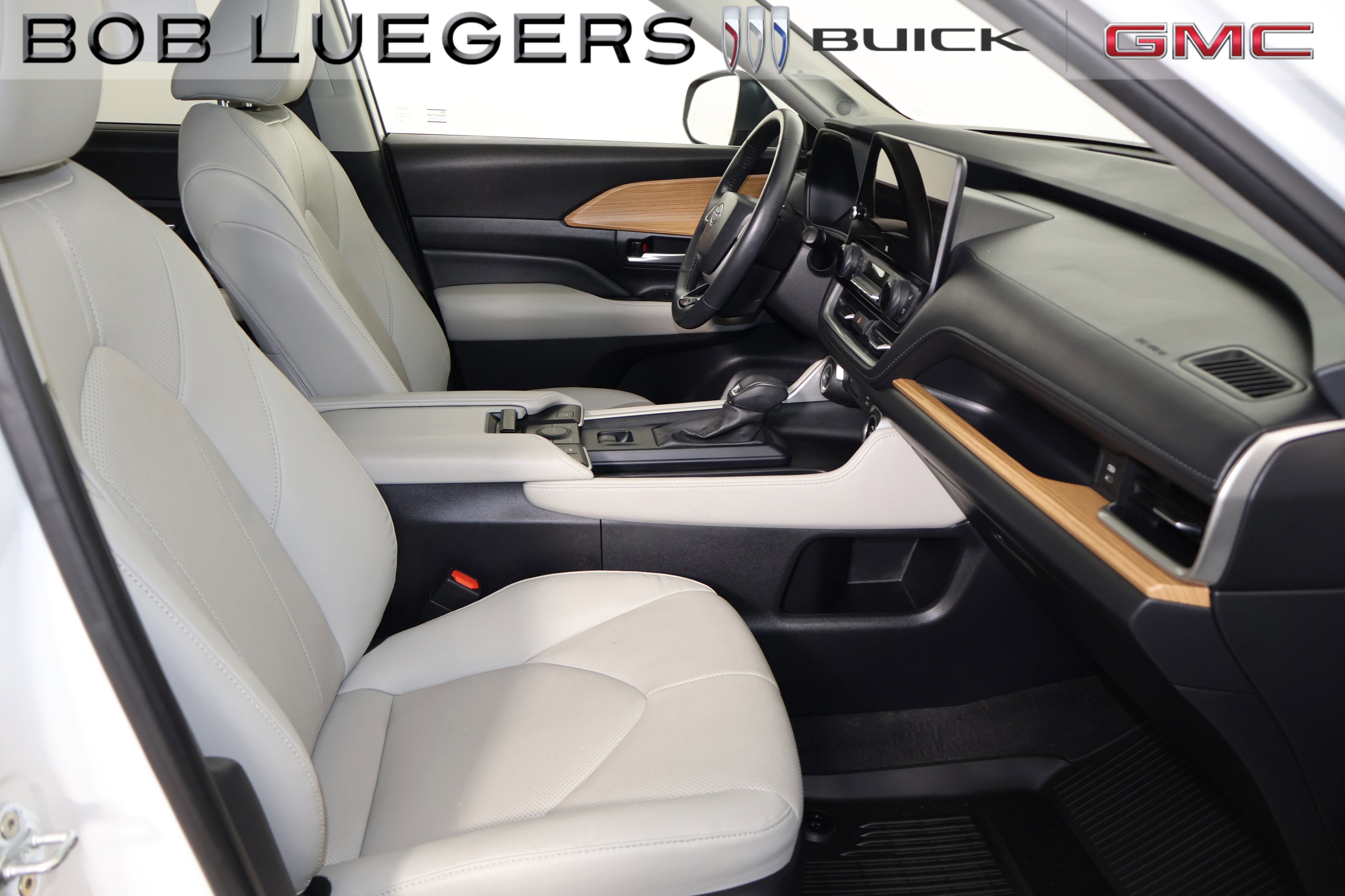 Used 2024 Toyota Grand Highlander XLE image 18