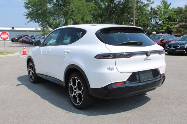 Used 2025 Alfa Romeo Tonale w/ Premium Package AWD/4WD image 39
