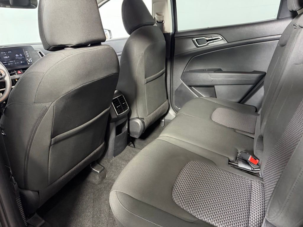 Used 2025 Kia Sportage LX image 24