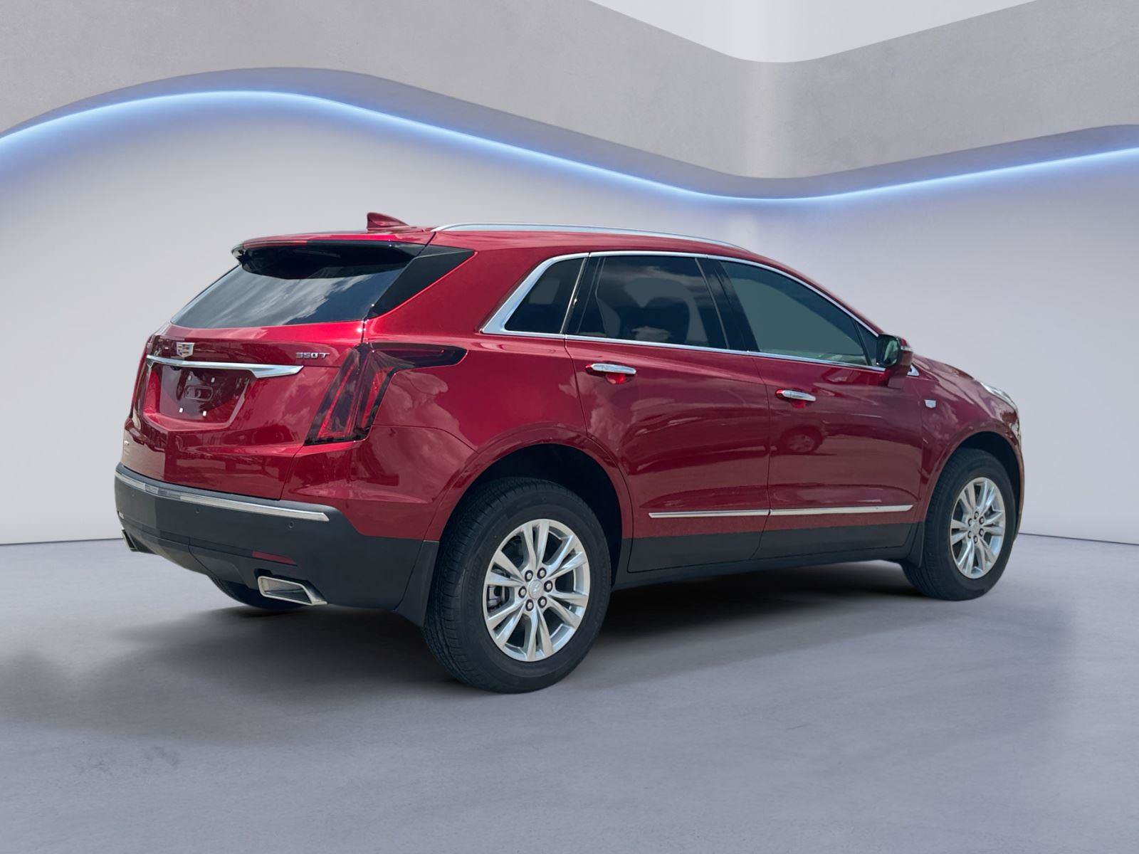 New 2026 Cadillac XT5 Luxury AWD/4WD image 3