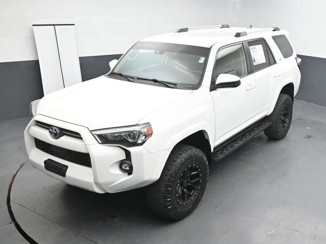 Used 2022 Toyota 4Runner SR5 AWD/4WD image 21