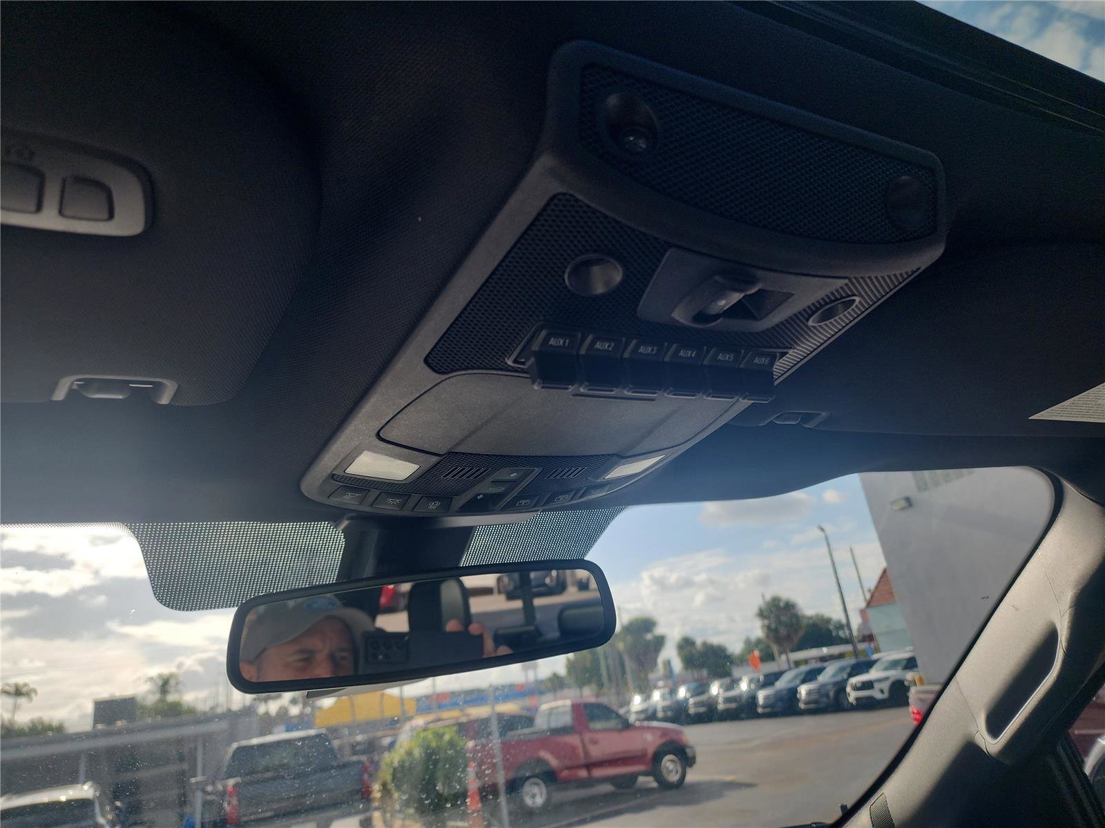 Used 2018 Ford F150 Raptor w/ Equipment Group 802A Luxury AWD/4WD image 40