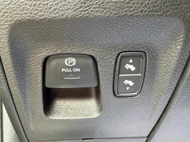 Used 2023 RAM 1500 Limited AWD/4WD image 17
