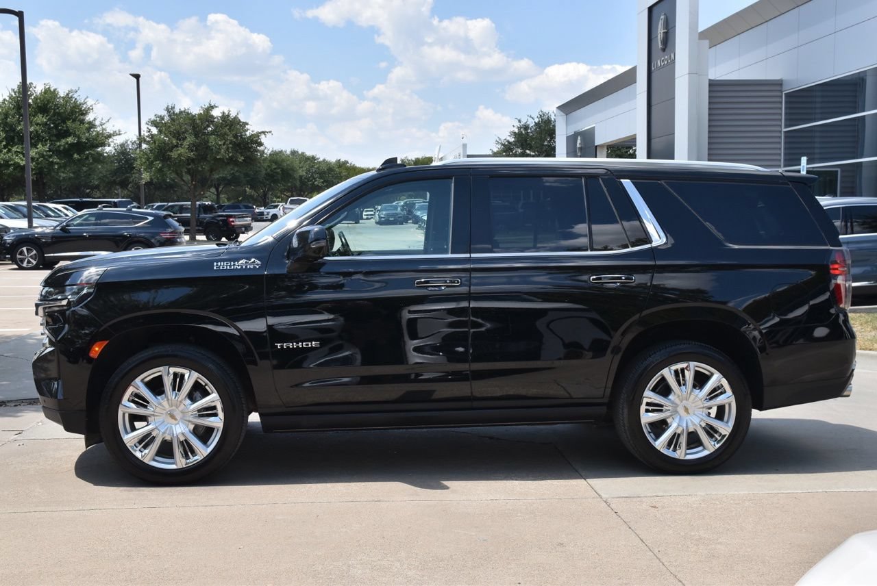 Used 2021 Chevrolet Tahoe High Country w/ Premium Package AWD/4WD image 12