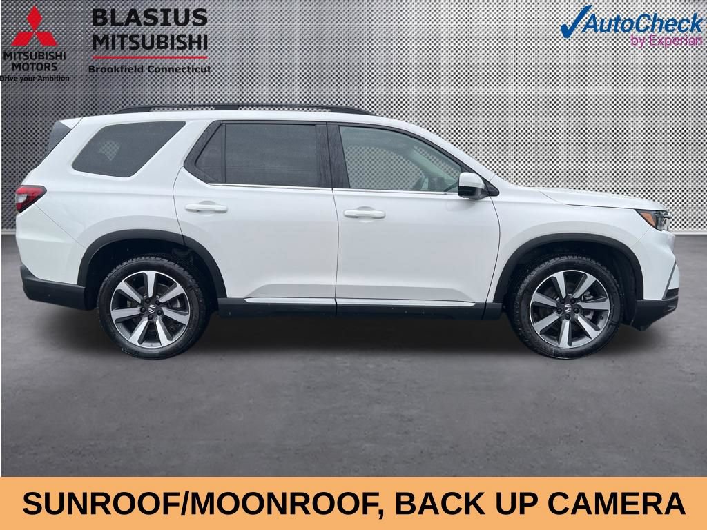 Used 2023 Honda Pilot Touring image 4