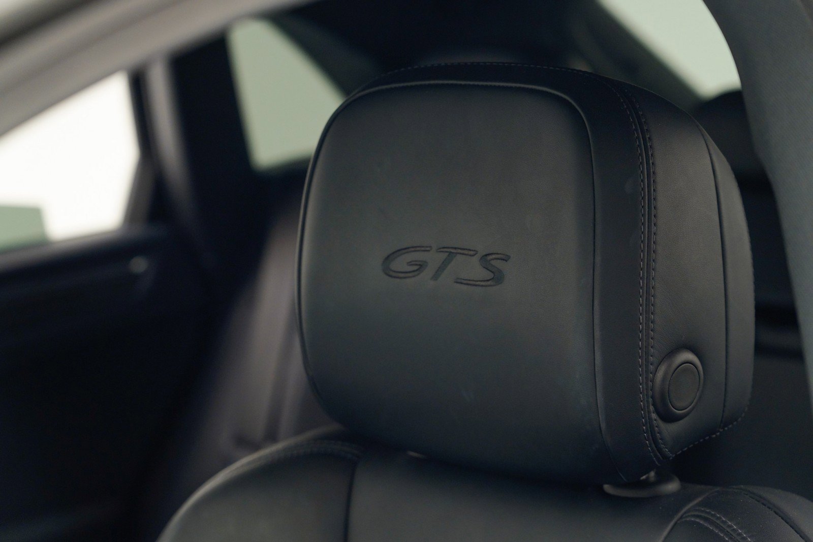 Certified 2023 Porsche Macan GTS AWD/4WD image 21