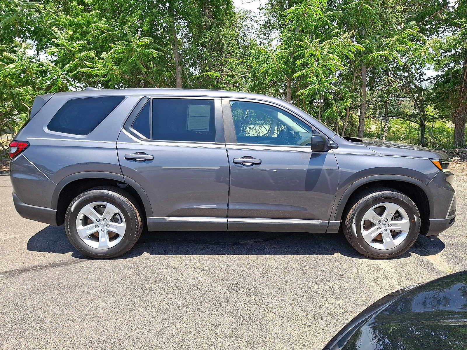 Certified 2023 Honda Pilot LX image 7