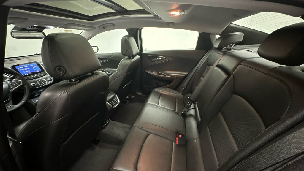 Used 2023 Chevrolet Malibu LT w/ Redline Edition FWD image 10