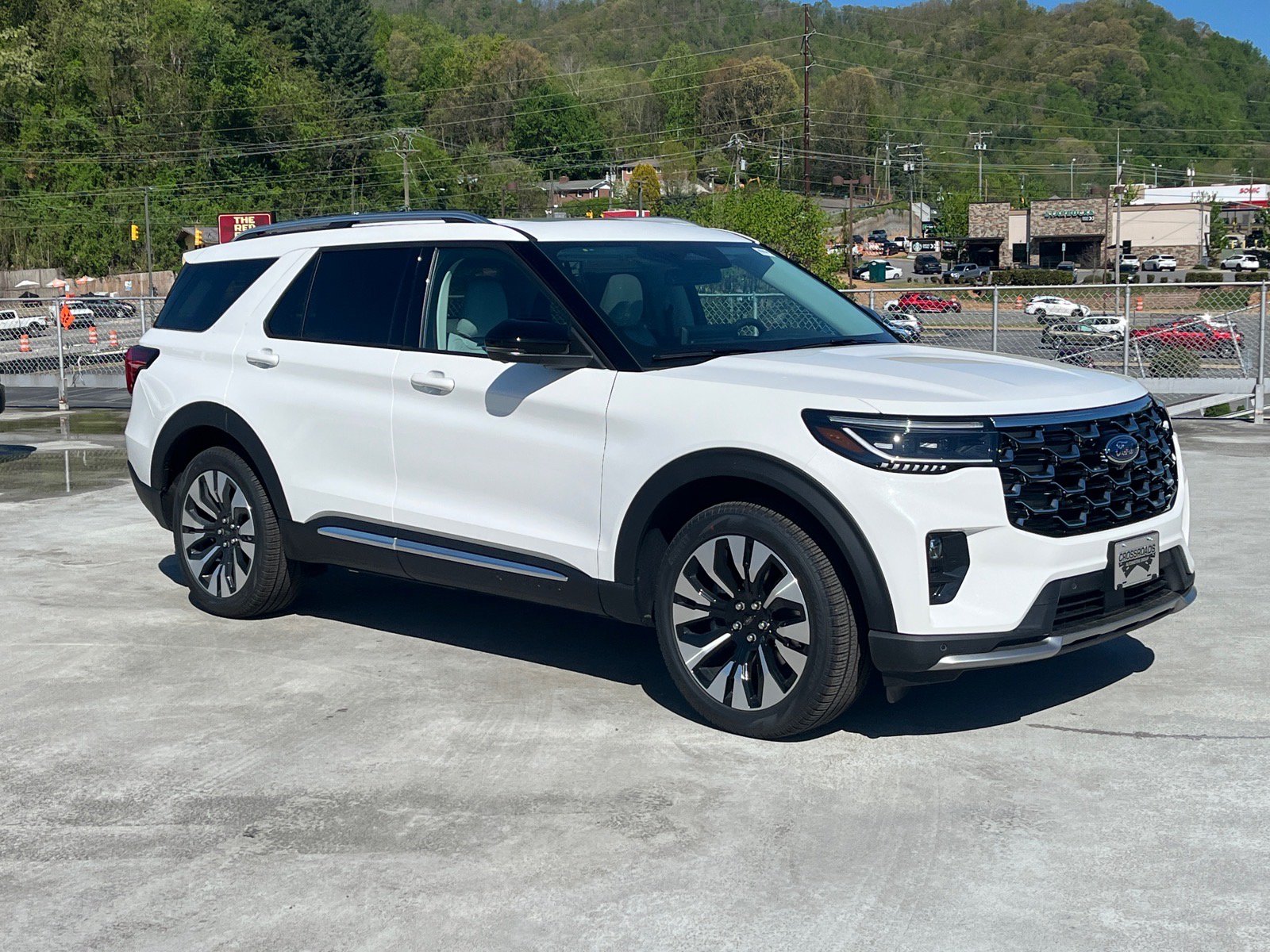New 2026 Ford Explorer Platinum w/ LUX Leather Package AWD/4WD image 1