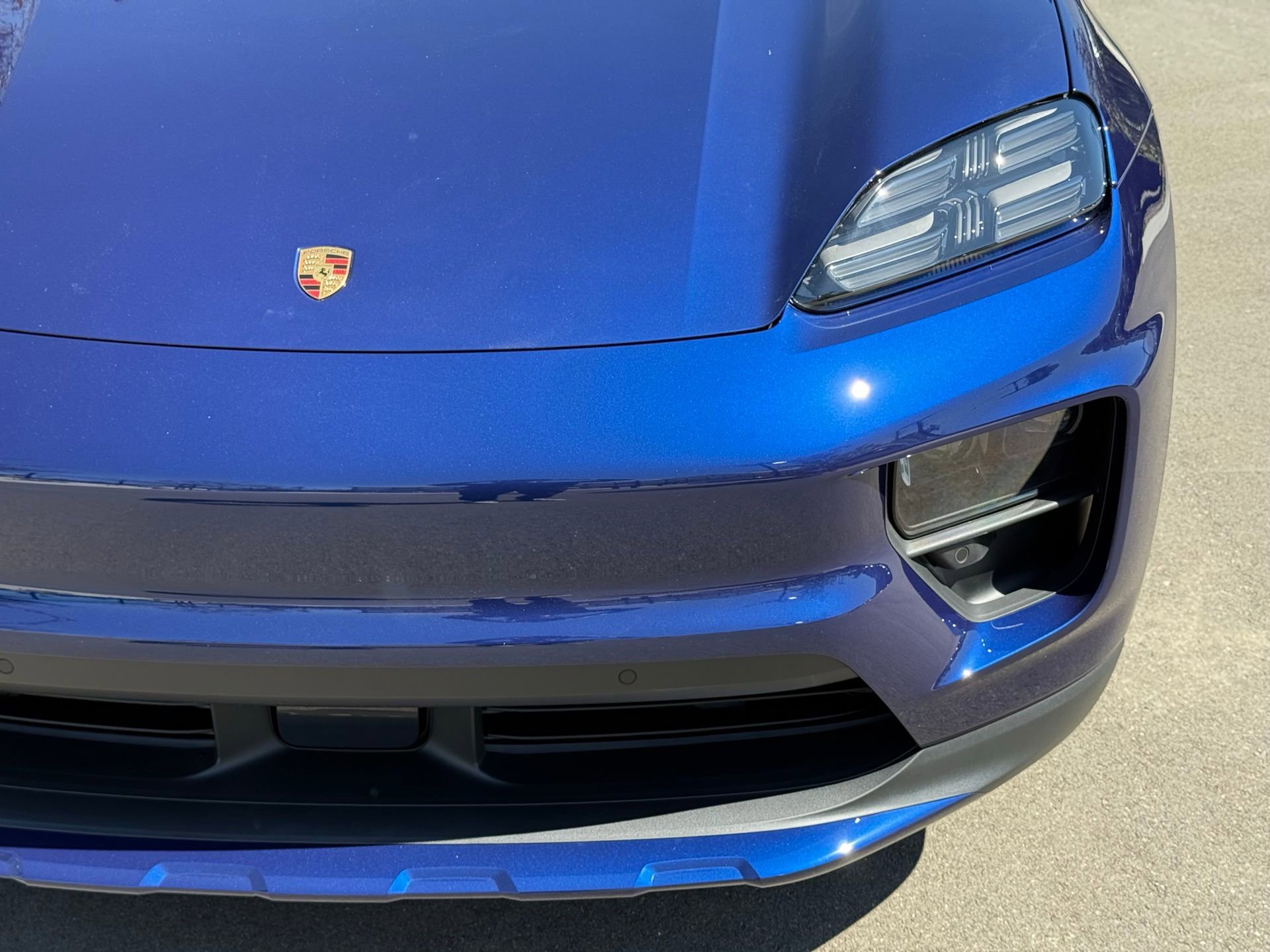 Used 2025 Porsche Macan Electric image 11