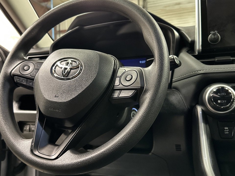 Used 2023 Toyota RAV4 LE image 10