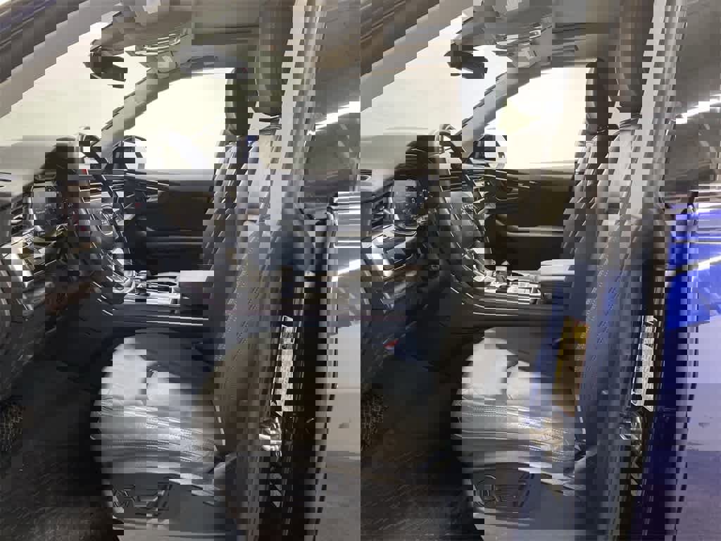 Used 2019 Audi Q8 Premium Plus w/ Premium Plus image 15