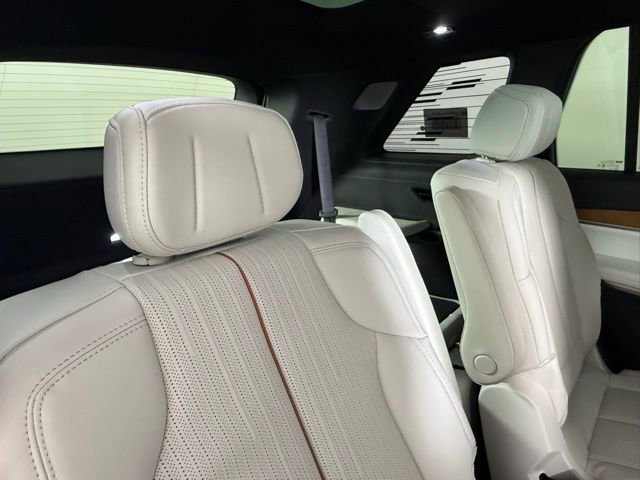 New 2026 Cadillac Vistiq Luxury image 28