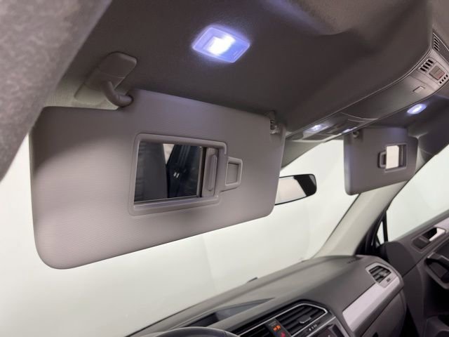 Used 2024 Volkswagen Tiguan S image 37