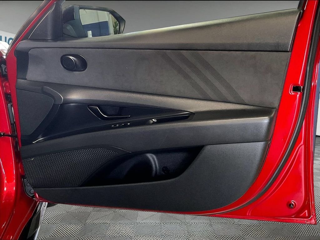 Used 2025 Hyundai Elantra N FWD image 12
