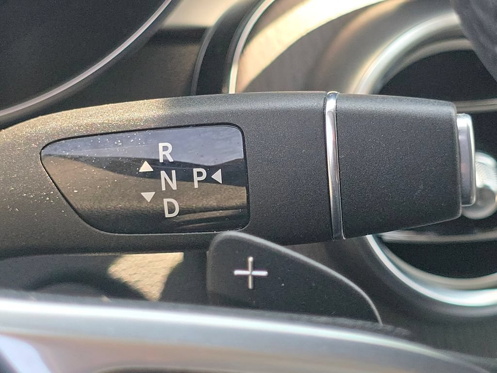Used 2020 Mercedes-Benz GLC 300 4MATIC image 37