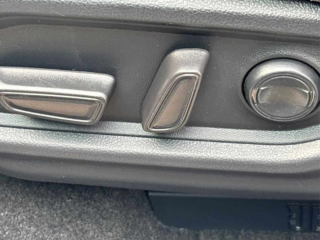 Used 2023 Toyota Sequoia Limited image 42