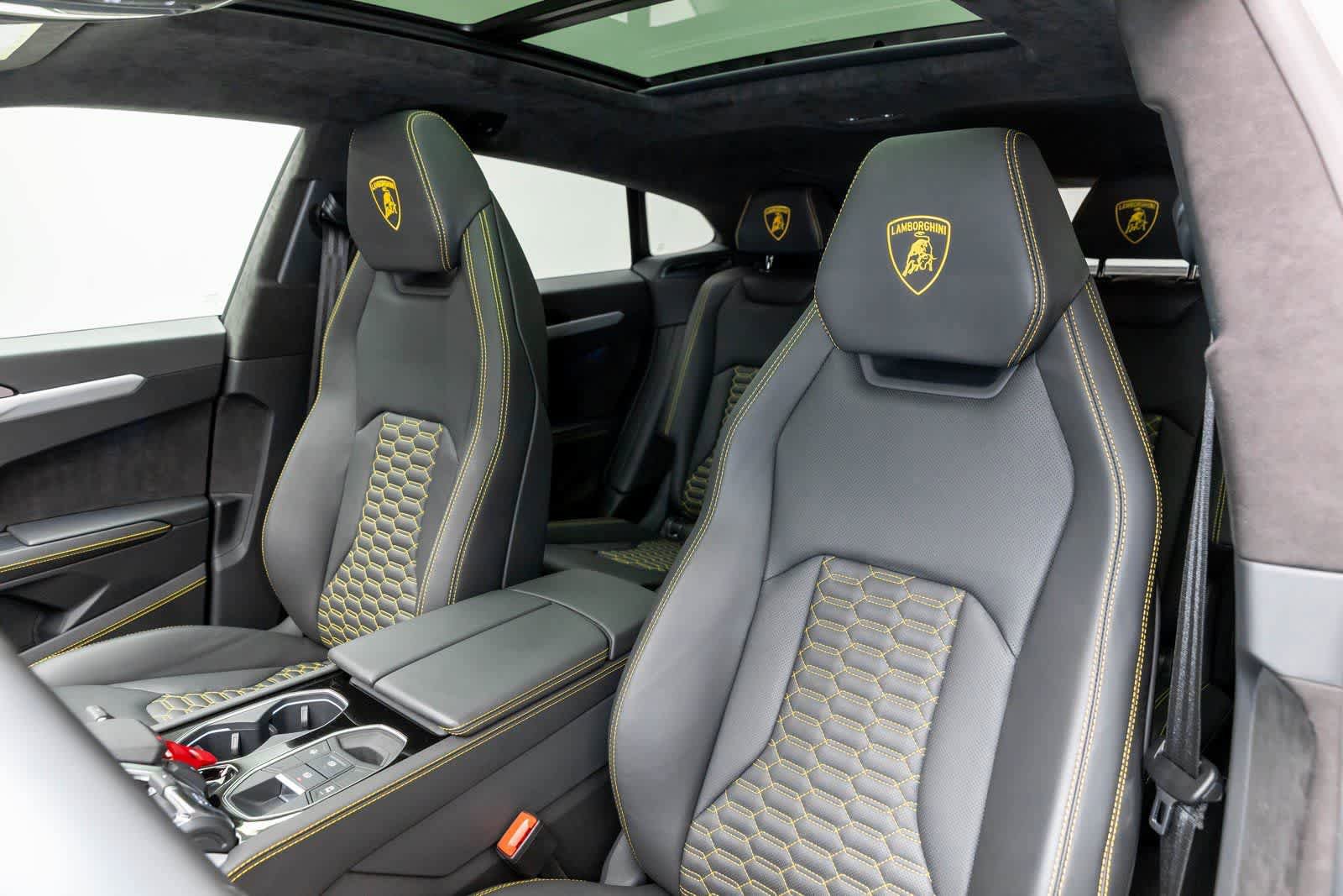 Used 2022 Lamborghini Urus AWD/4WD image 70